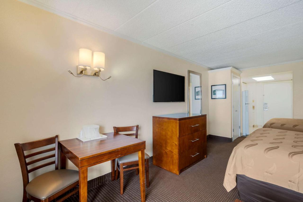 Quality Inn & Suites Oceanblock Ocean City Exterior foto