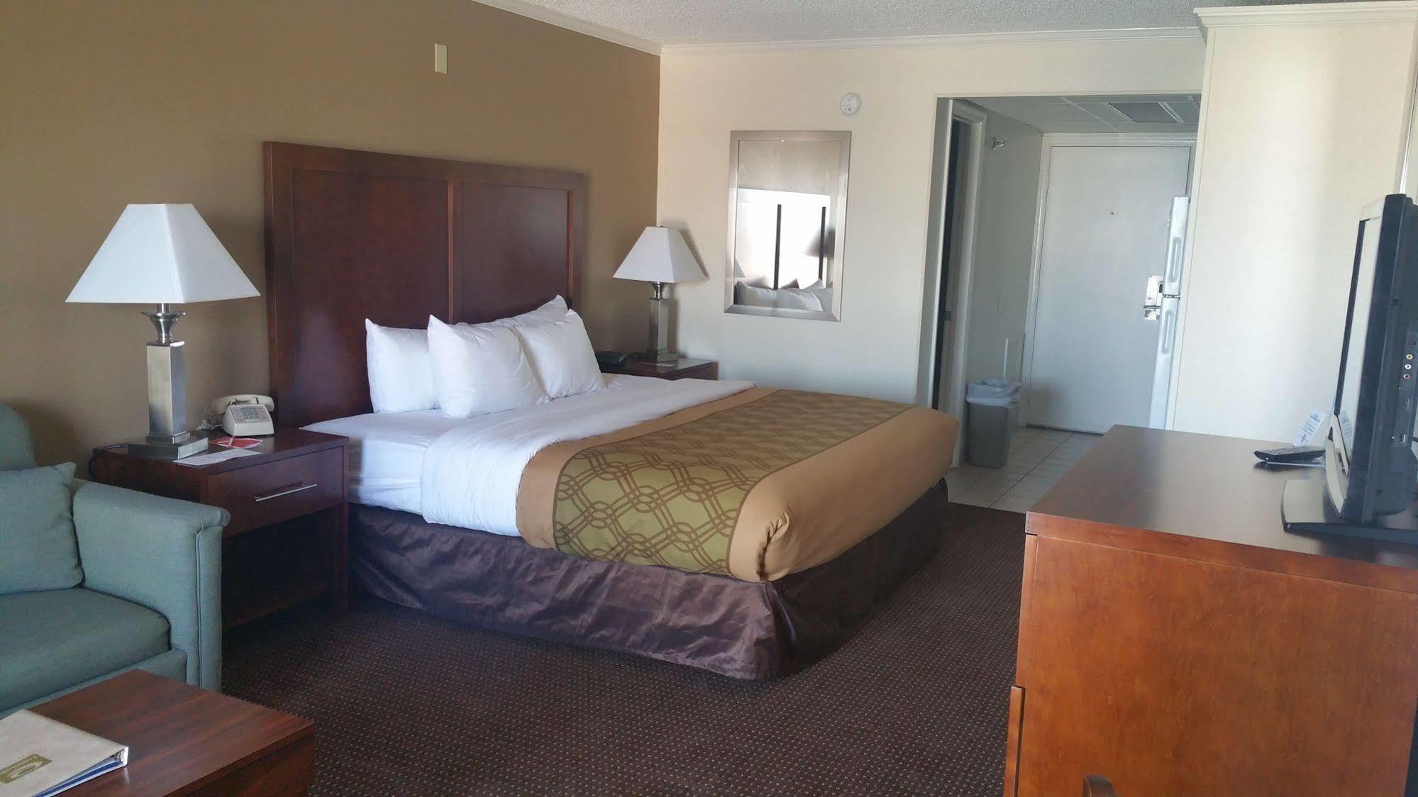 Quality Inn & Suites Oceanblock Ocean City Exterior foto